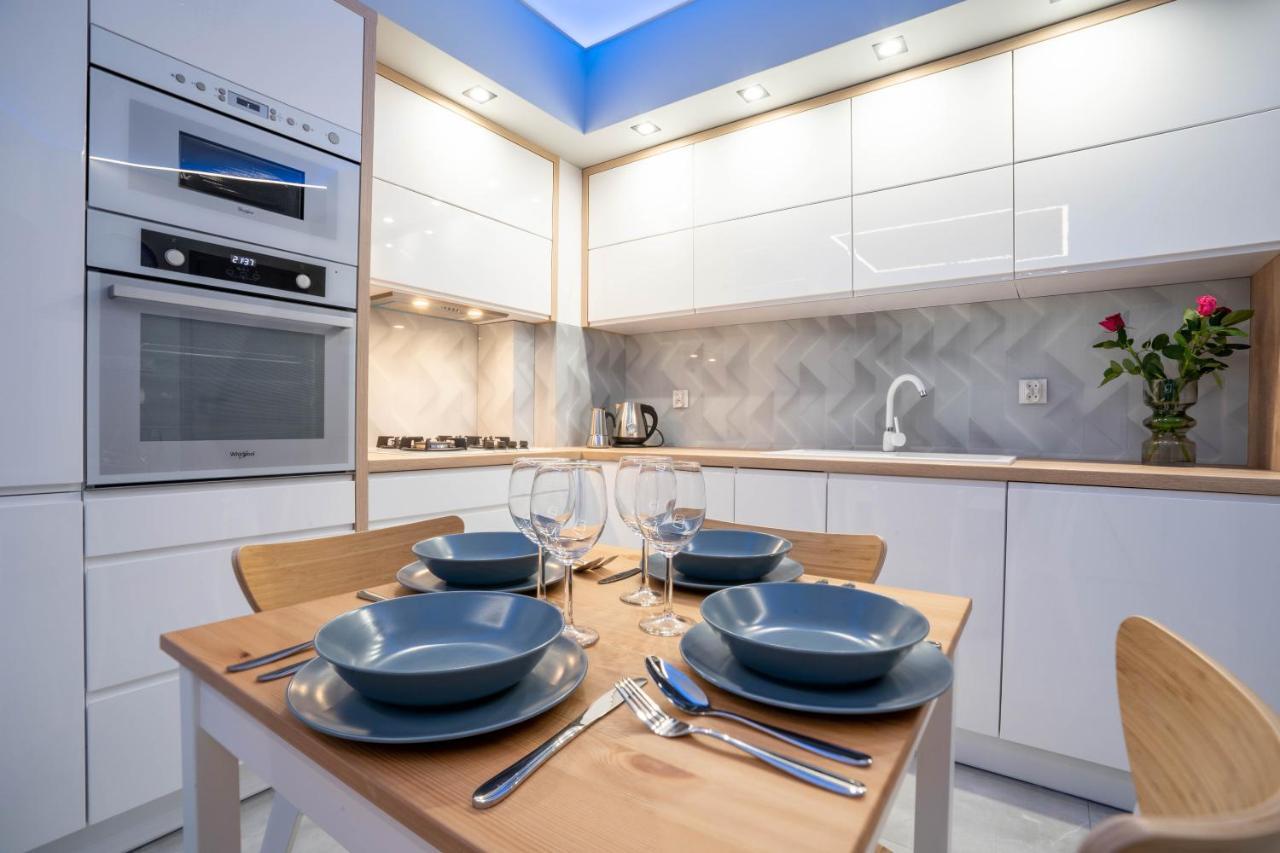 New Apartament Vip Blue Warszawa+Parking Wola Mrokowska Exteriör bild